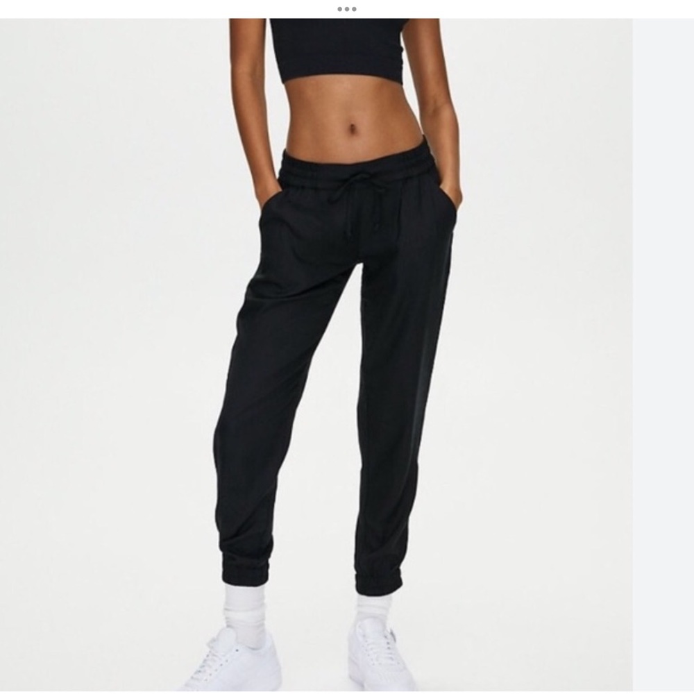 Aritzia Talula “Los Feliz”joggers
